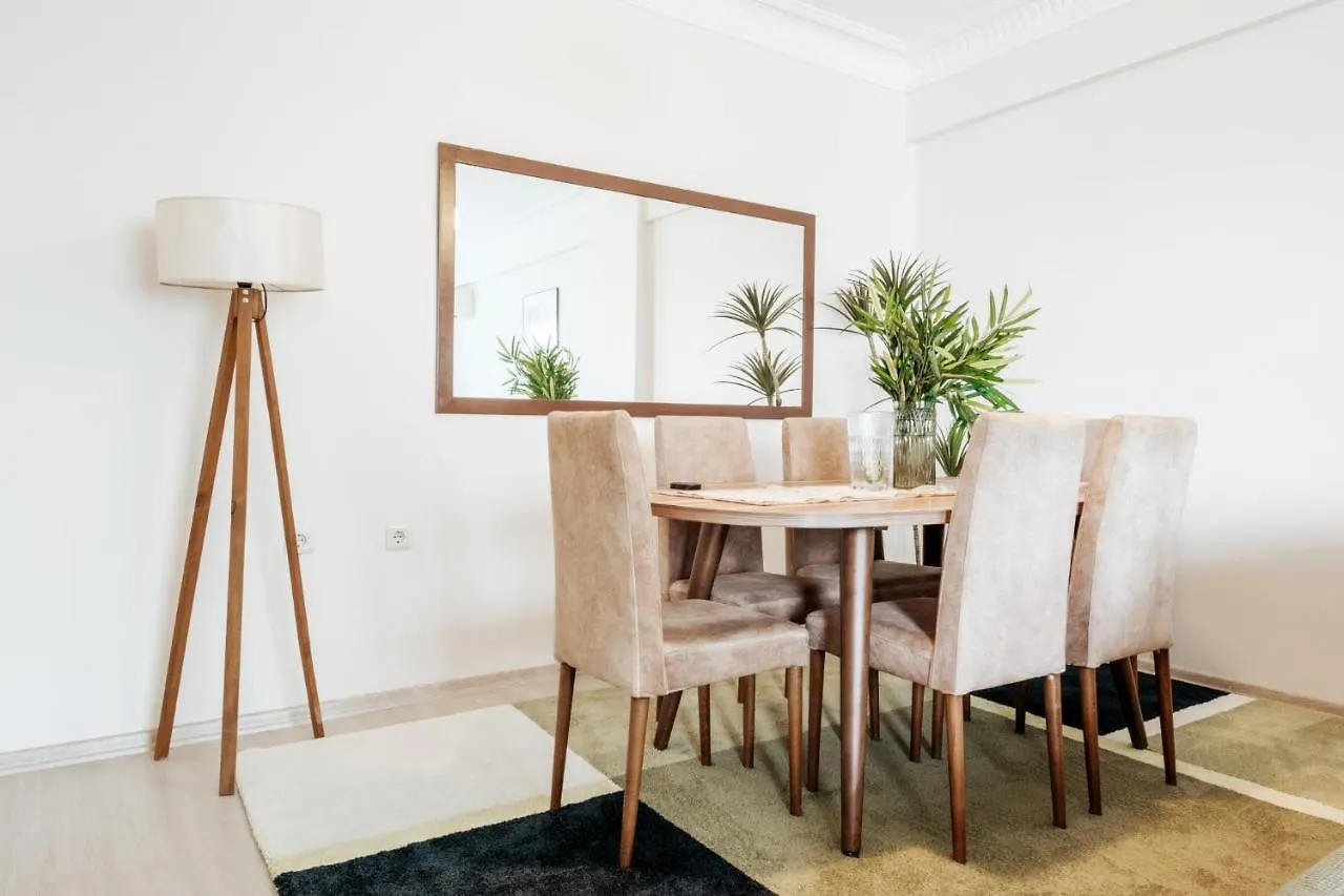 Sea View Flat W Balcony 5 Min To Dolmabahce Palace Apartment Istanbul